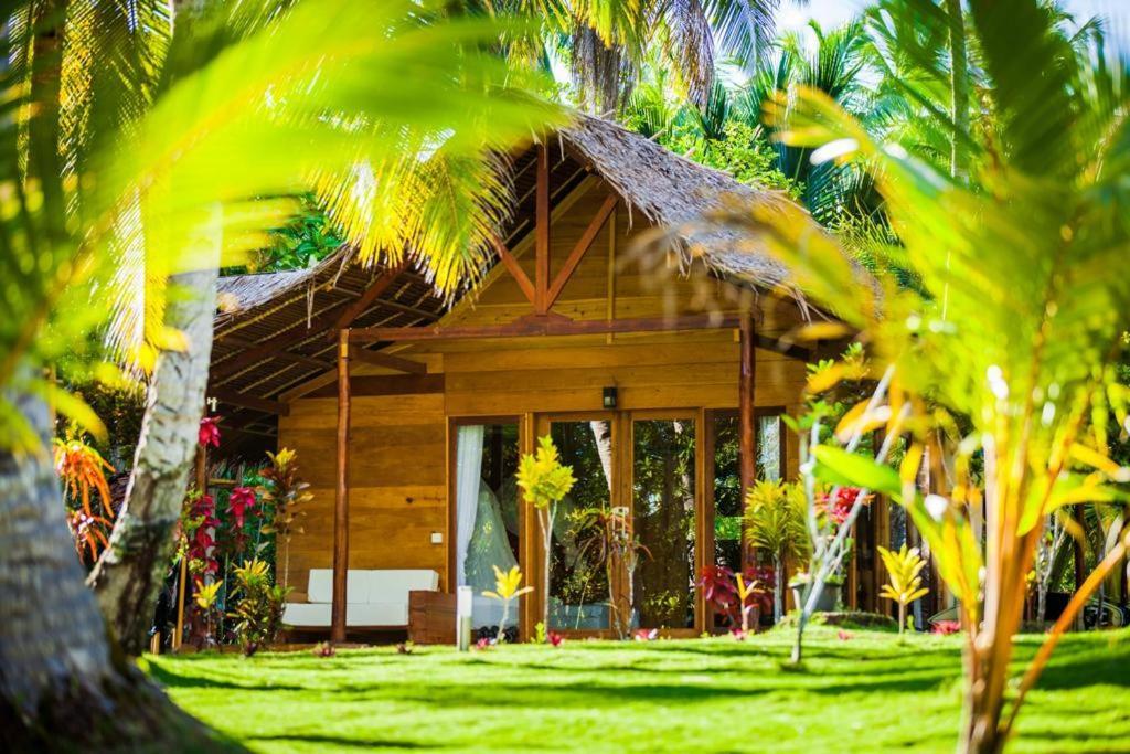 Awera Resort Tua Pejat Buitenkant foto